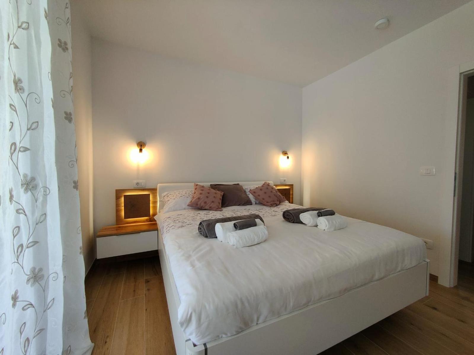 Lea Koper Villa Marezige